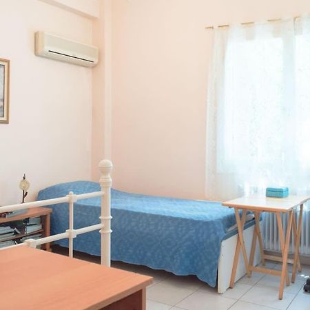 Family Apt With Garden Next To The Sea เอเธนส์ ภายนอก รูปภาพ