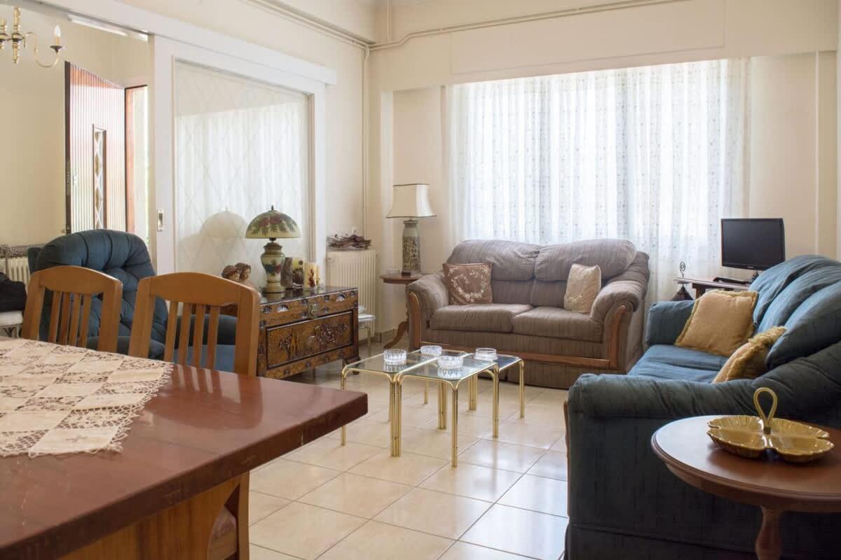 Family Apt With Garden Next To The Sea เอเธนส์ ภายนอก รูปภาพ